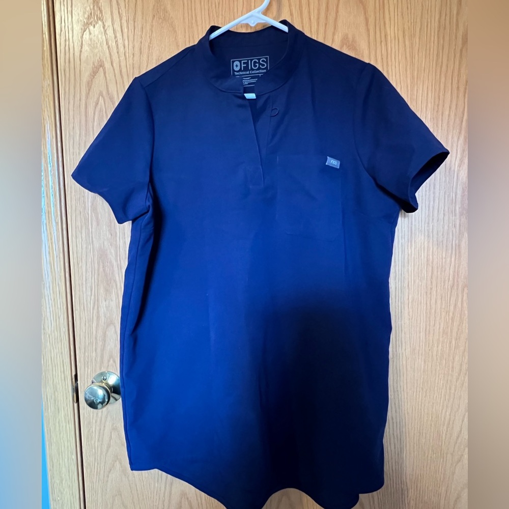 Figs maternity scrub top